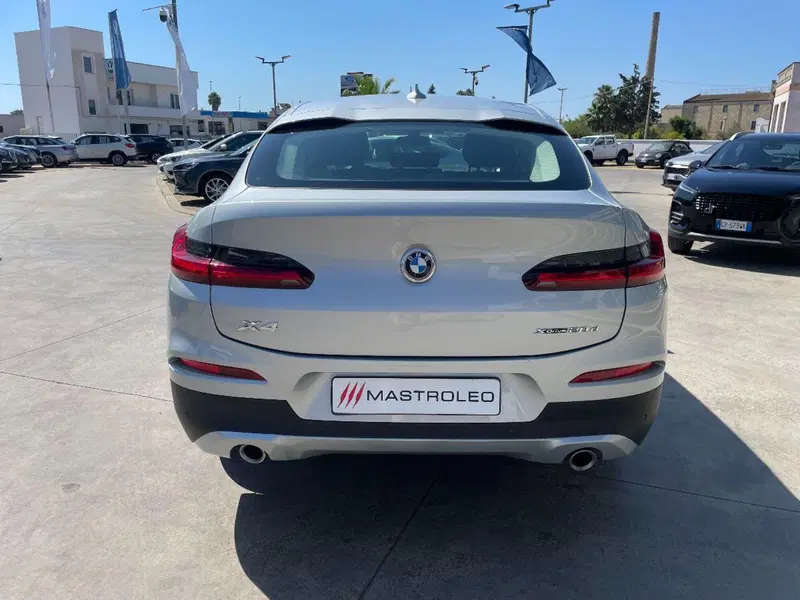 BMW X4 usata a Lecce (13)