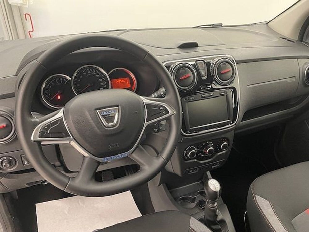 Dacia Lodgy usata a Alessandria (16)