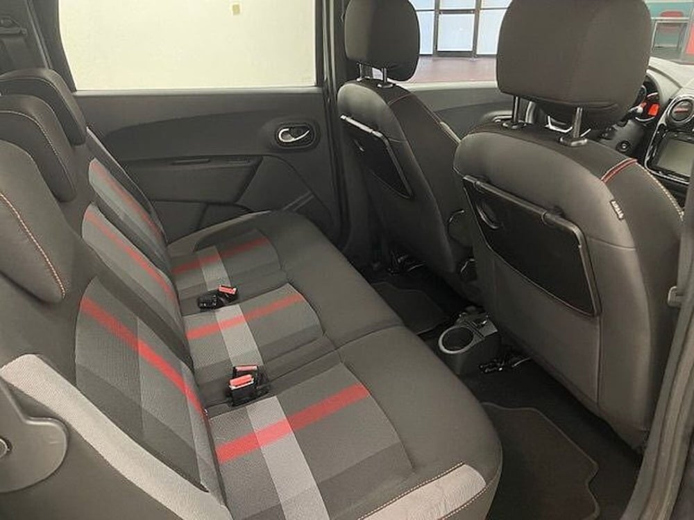 Dacia Lodgy usata a Alessandria (17)