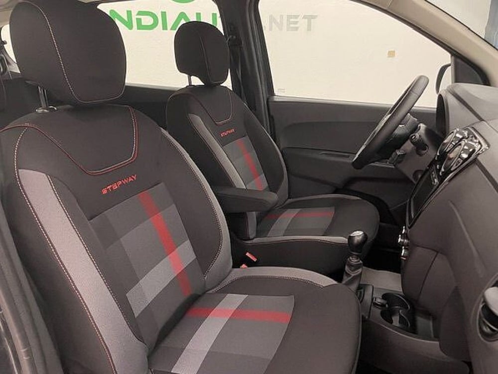 Dacia Lodgy usata a Alessandria (7)