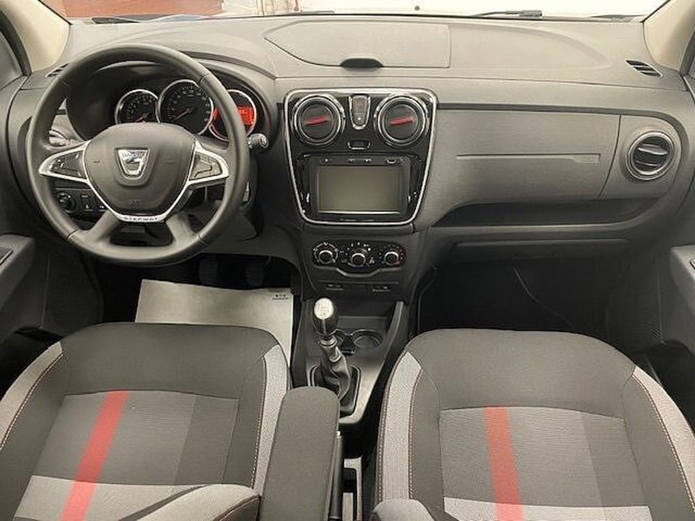 Dacia Lodgy usata a Alessandria (9)