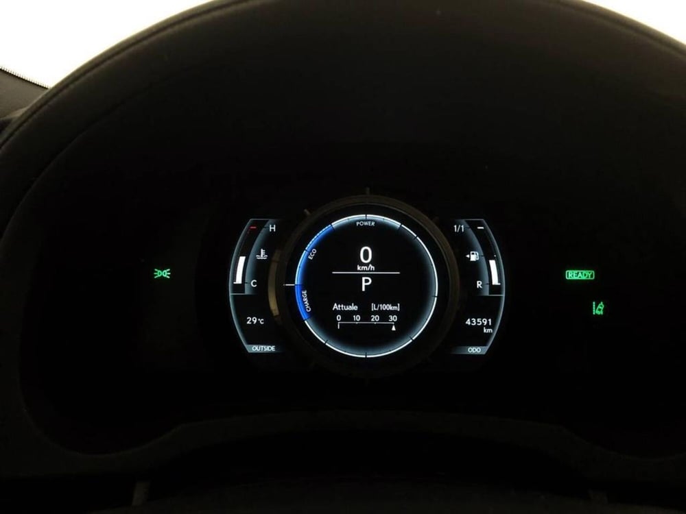 Lexus RC usata a Torino (15)