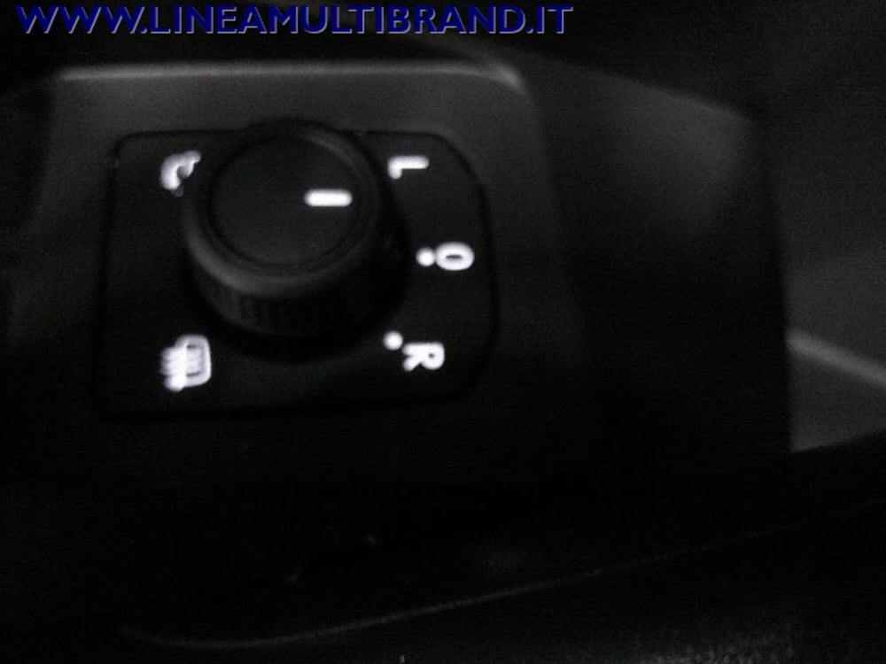 Volkswagen T-Cross usata a Piacenza (18)
