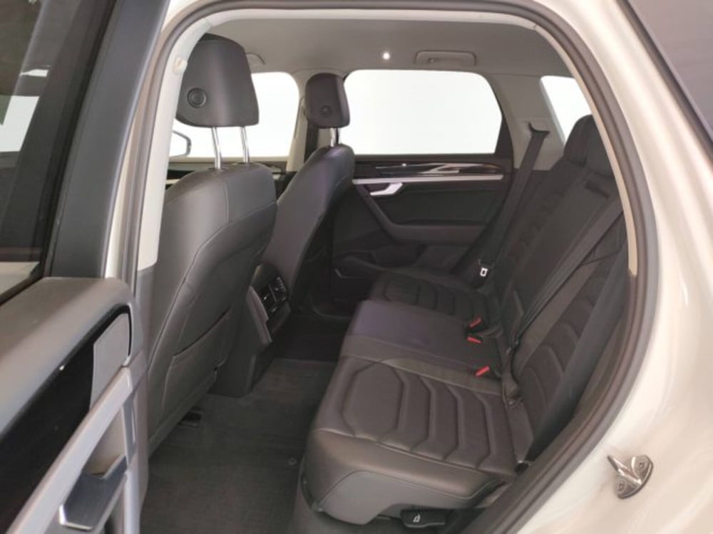 Volkswagen Touareg usata a Teramo (11)
