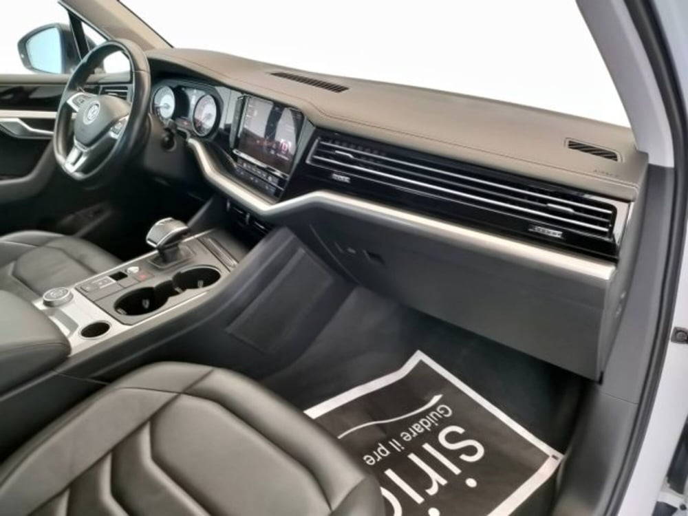 Volkswagen Touareg usata a Teramo (8)