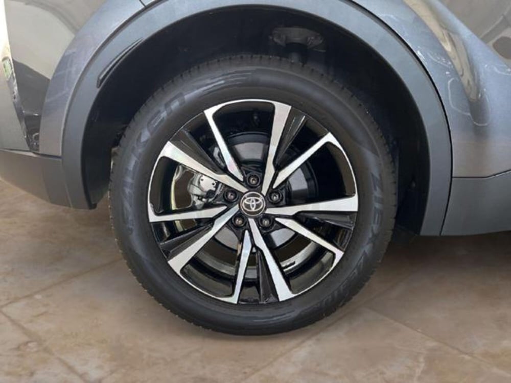 Toyota Toyota C-HR usata a Vercelli (15)