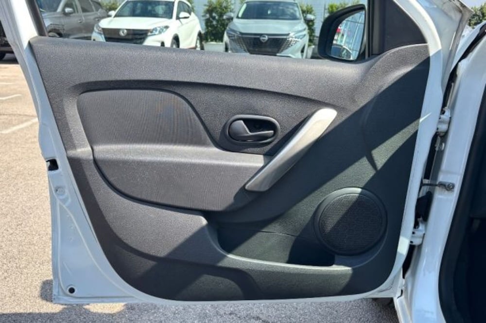 Dacia Sandero usata a Latina (12)