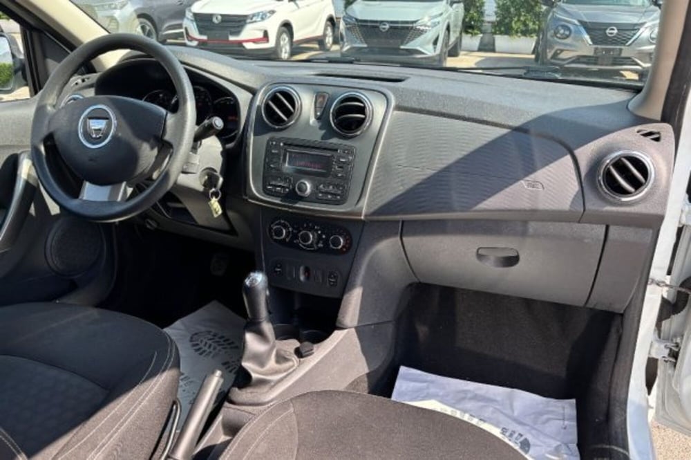 Dacia Sandero usata a Latina (9)