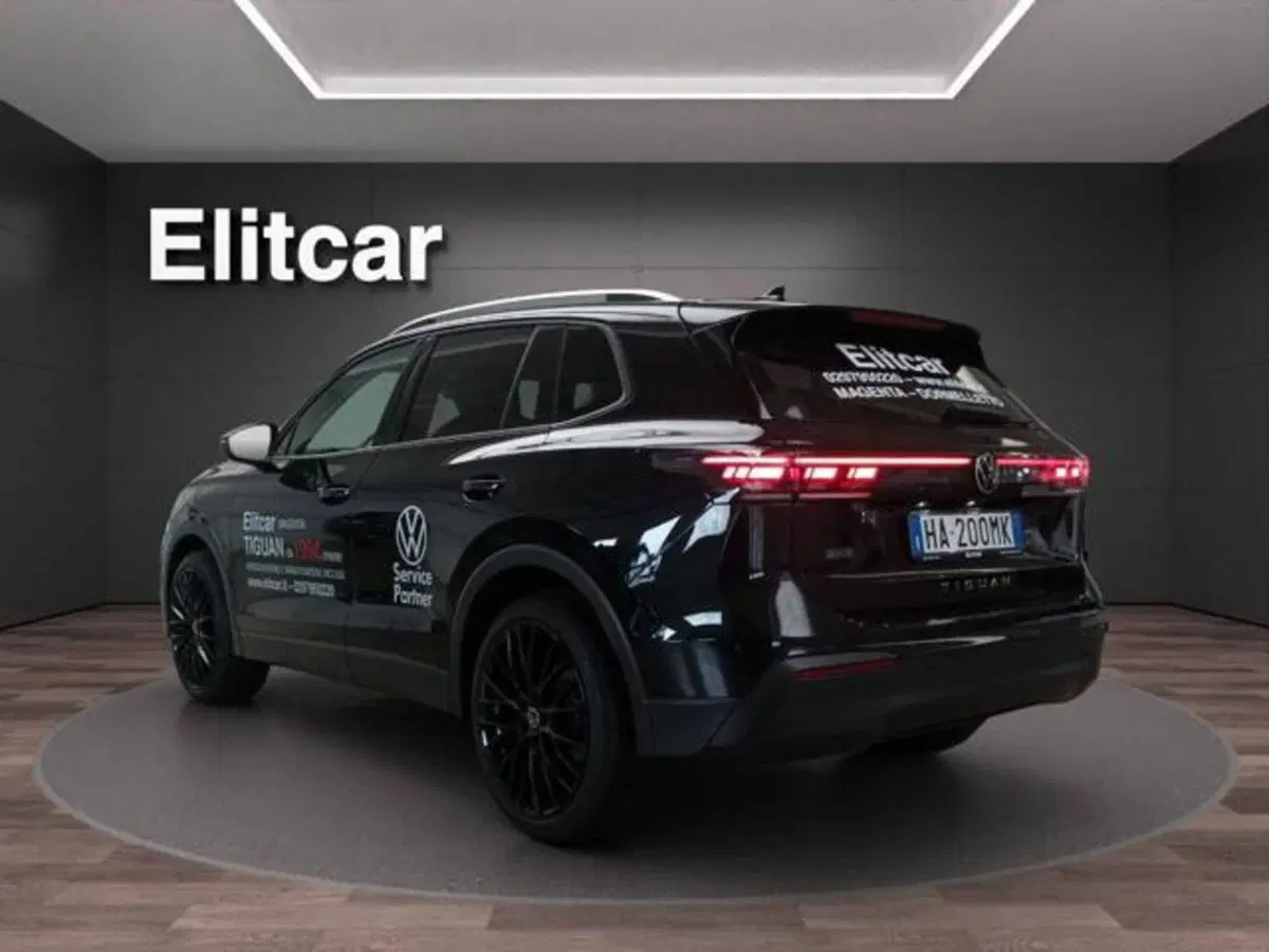 Volkswagen Tiguan usata a Milano (6)