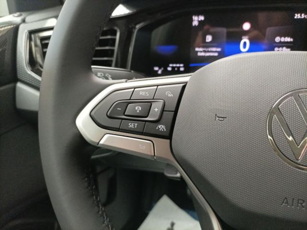 Volkswagen Taigo nuova a Milano (12)