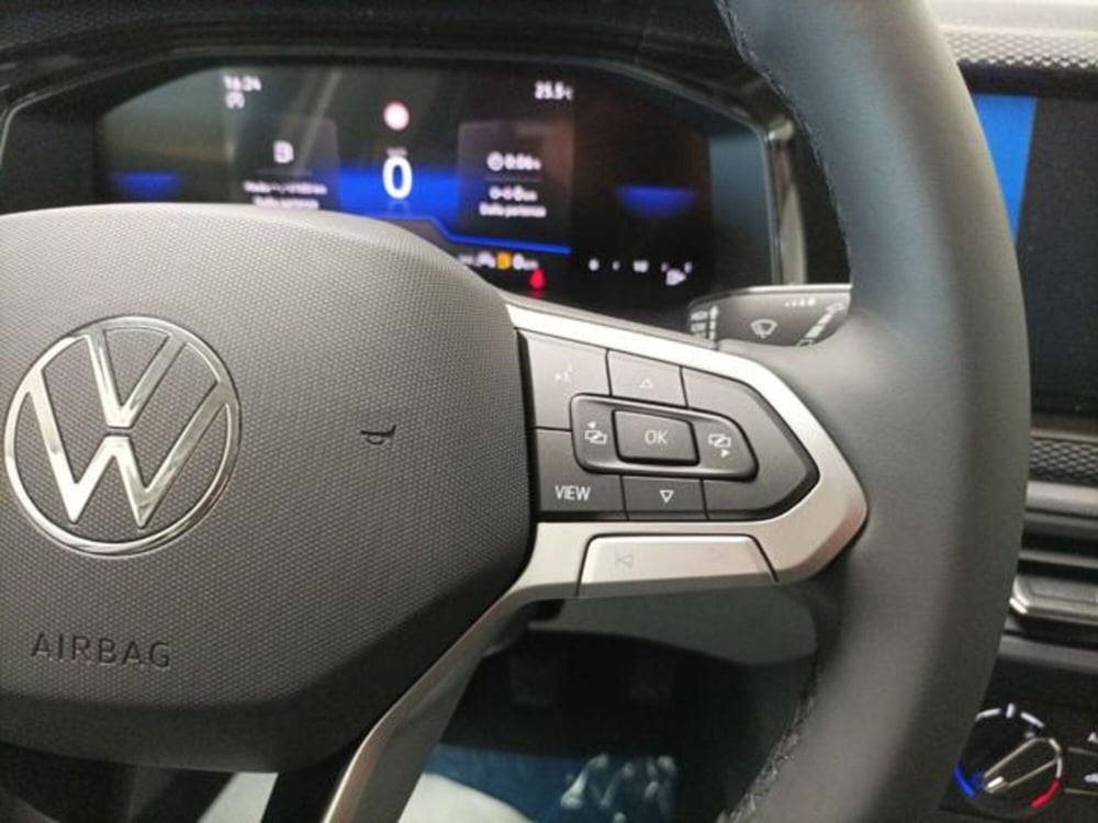Volkswagen Taigo nuova a Milano (15)