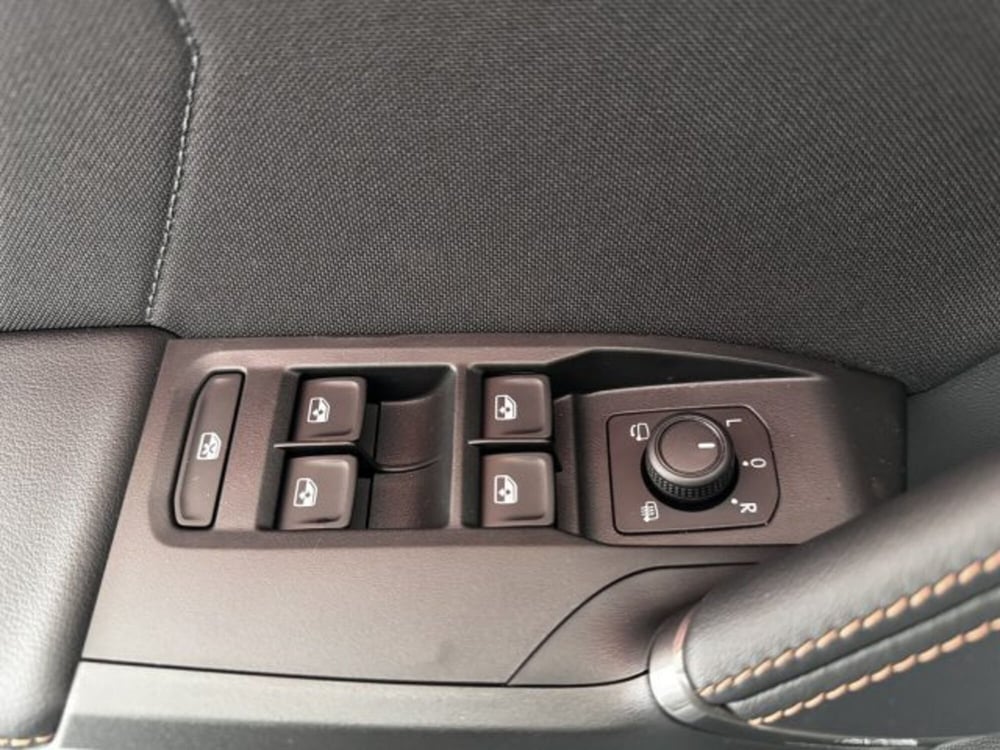 Cupra Leon nuova a Vicenza (11)