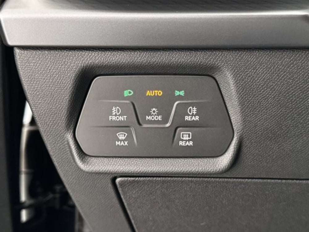 Cupra Leon nuova a Vicenza (12)
