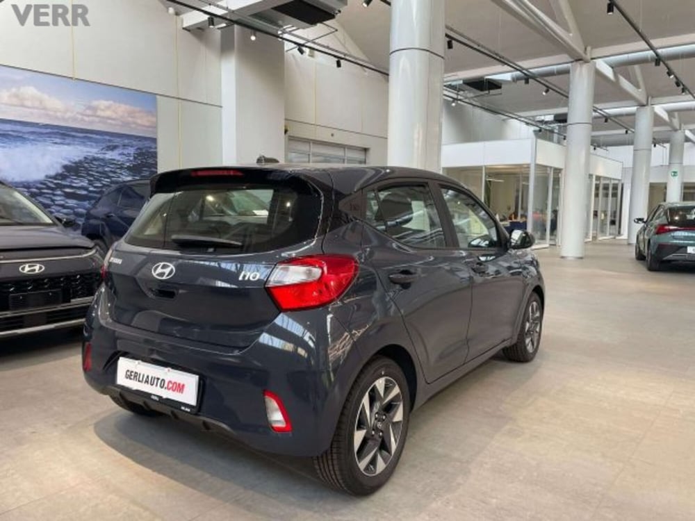 Hyundai i10 nuova a Milano (4)