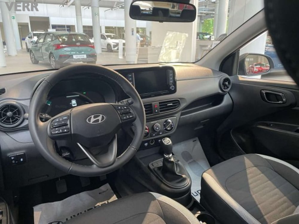 Hyundai i10 nuova a Milano (8)