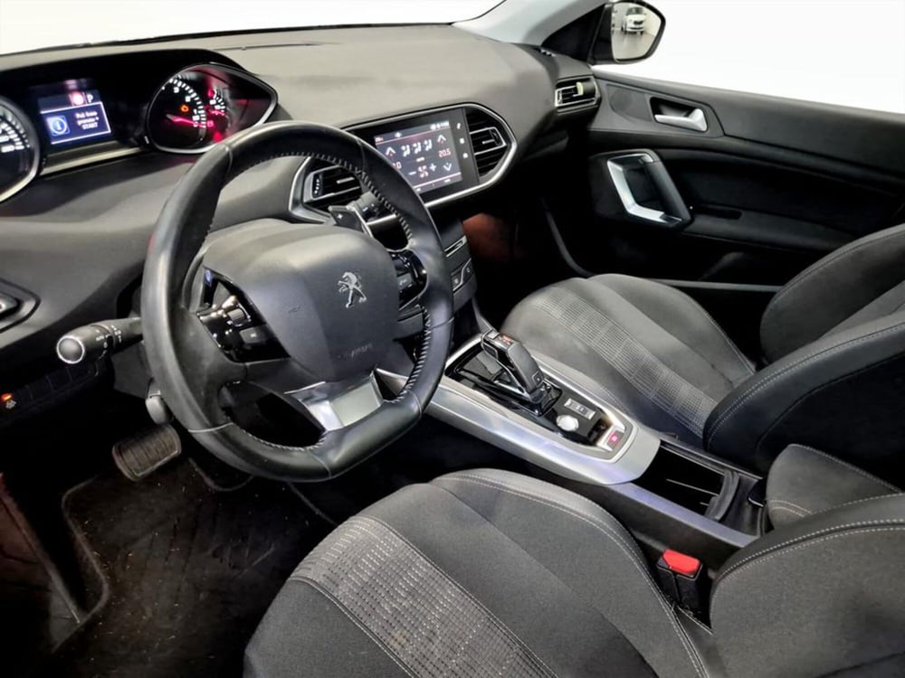 Peugeot 308 SW usata a Padova (14)