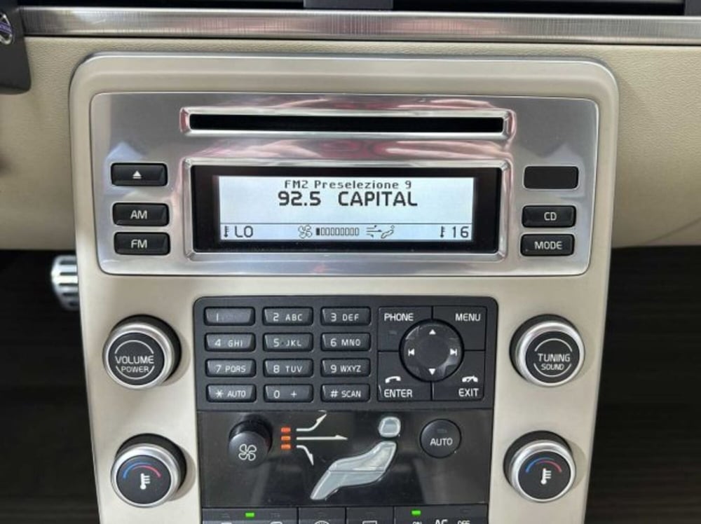 Volvo XC70 usata a Sondrio (17)