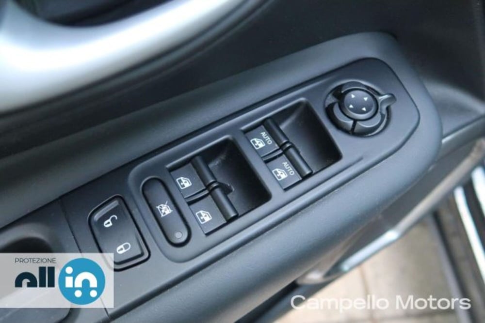 Jeep Renegade usata a Venezia (15)