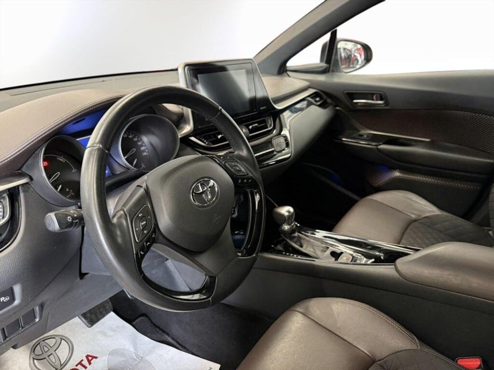 Toyota Toyota C-HR usata a Monza e Brianza (12)