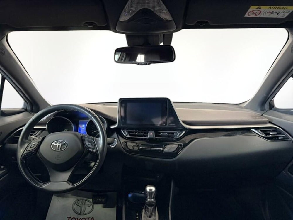 Toyota Toyota C-HR usata a Monza e Brianza (9)