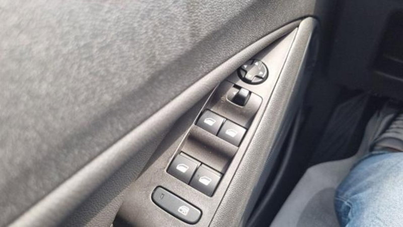 Opel Crossland usata a Savona (10)