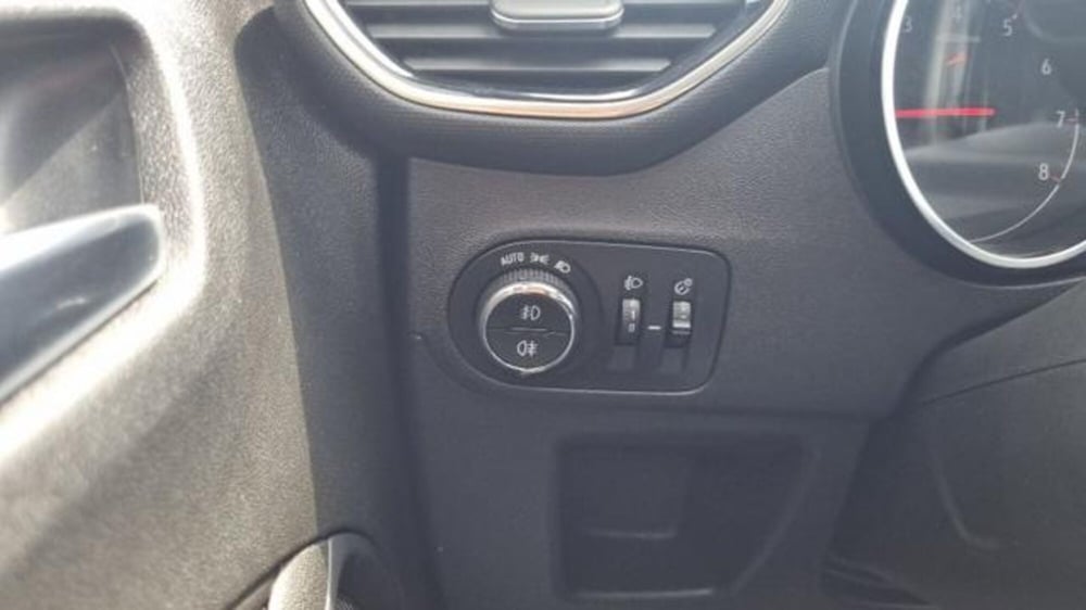 Opel Crossland usata a Savona (11)