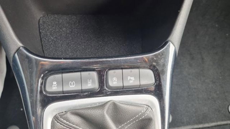 Opel Crossland usata a Savona (12)