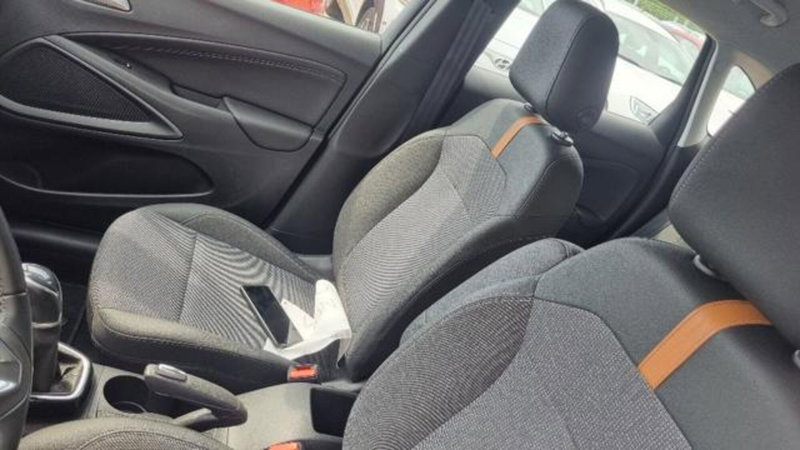 Opel Crossland usata a Savona (14)