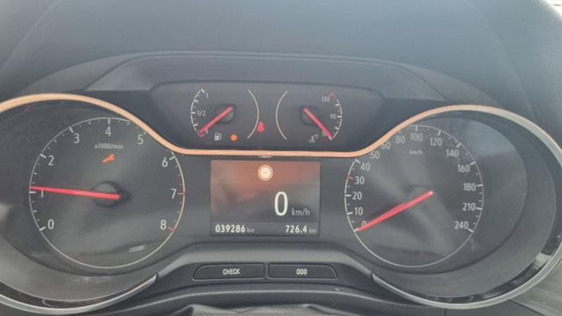 Opel Crossland usata a Savona (5)