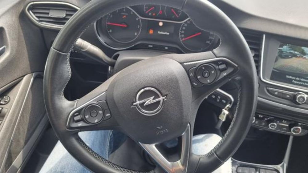 Opel Crossland usata a Savona (9)