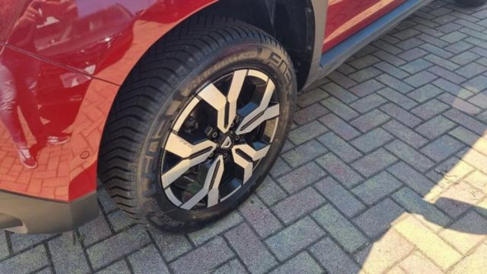 Dacia Duster usata a Savona (9)