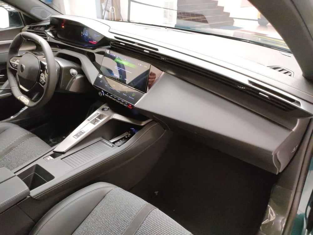 Peugeot 308 SW nuova a Ascoli Piceno (12)