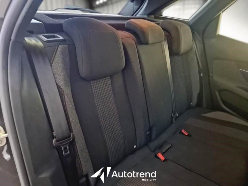 Peugeot 3008 usata a Bari (9)