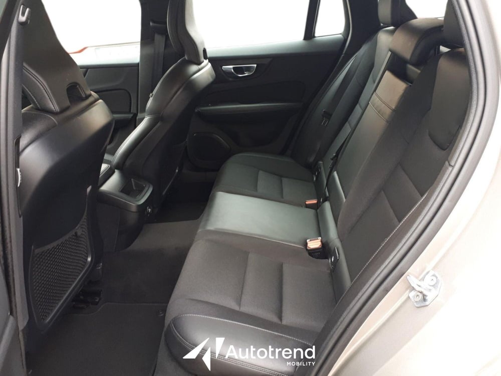 Volvo V60 usata a Bari (14)