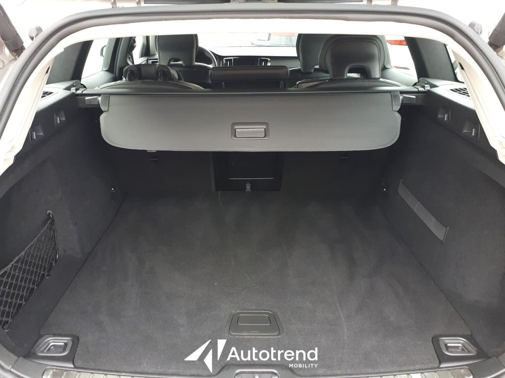 Volvo V60 usata a Bari (15)