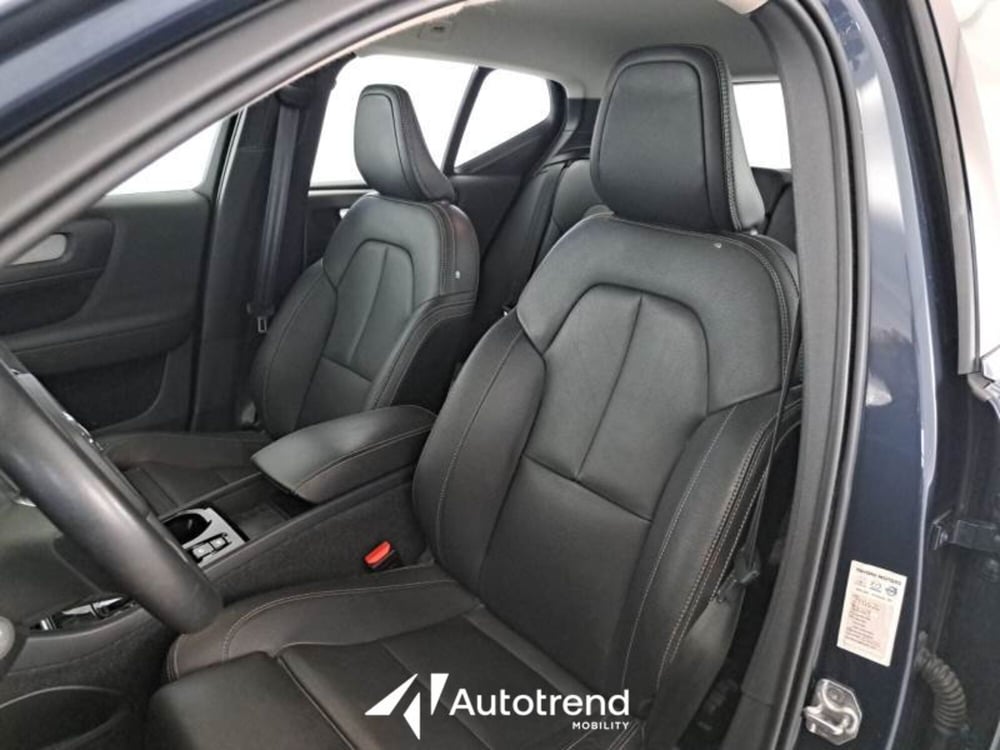Volvo XC40 usata a Bari (6)