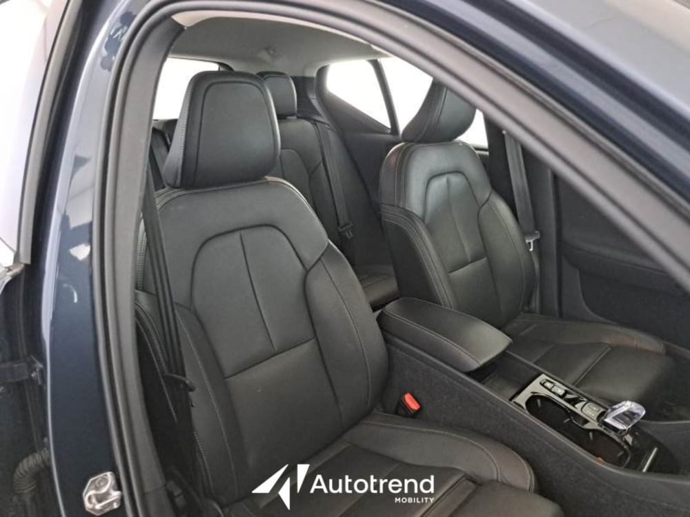 Volvo XC40 usata a Bari (7)