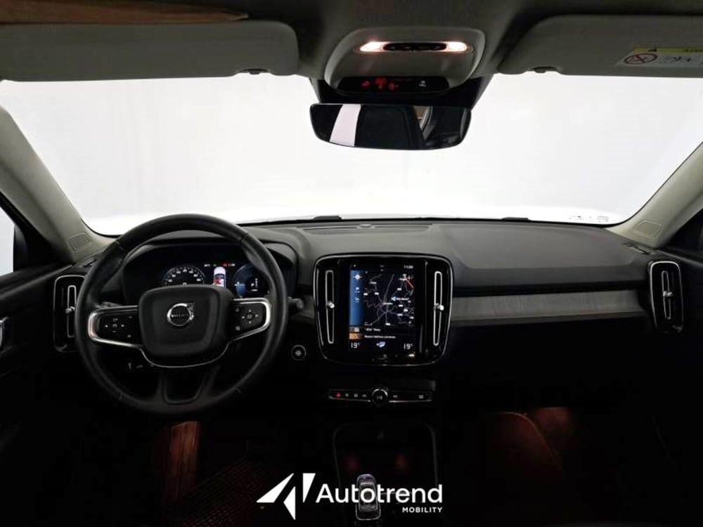 Volvo XC40 usata a Bari (8)
