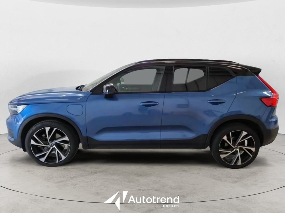 Volvo XC40 usata a Bari (5)