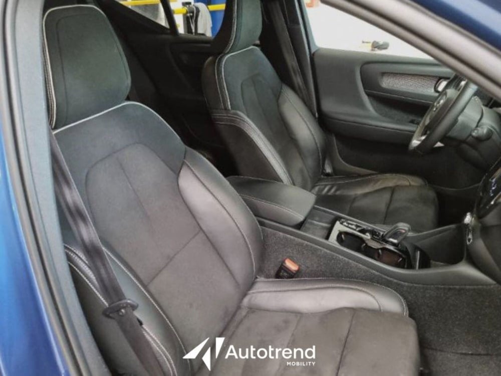 Volvo XC40 usata a Bari (8)