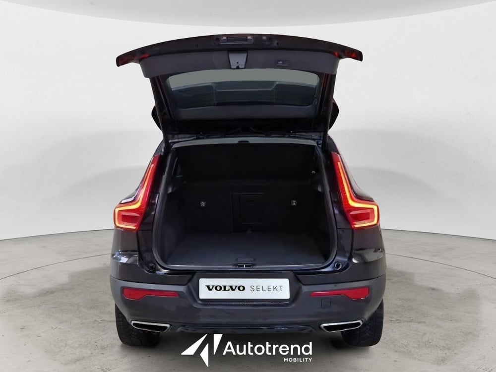 Volvo XC40 usata a Bari (11)