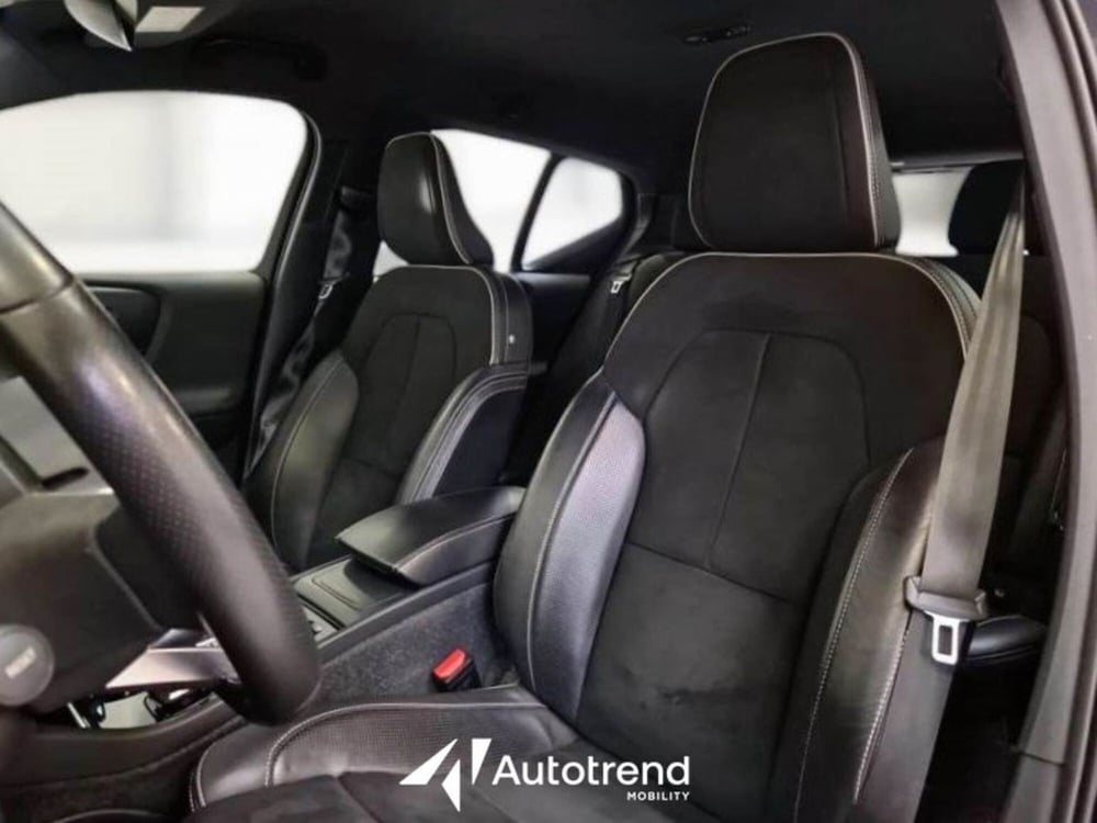 Volvo XC40 usata a Bari (5)