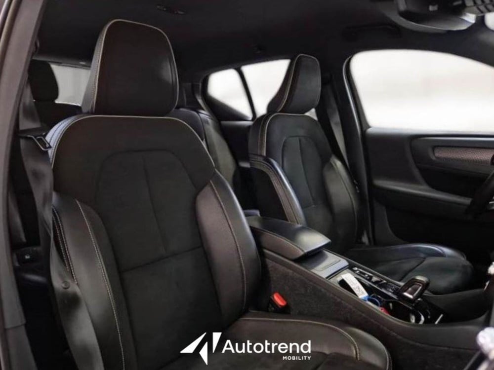 Volvo XC40 usata a Bari (6)