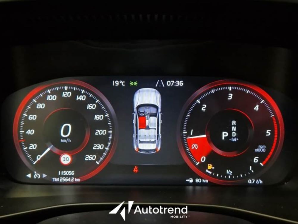 Volvo XC40 usata a Bari (8)
