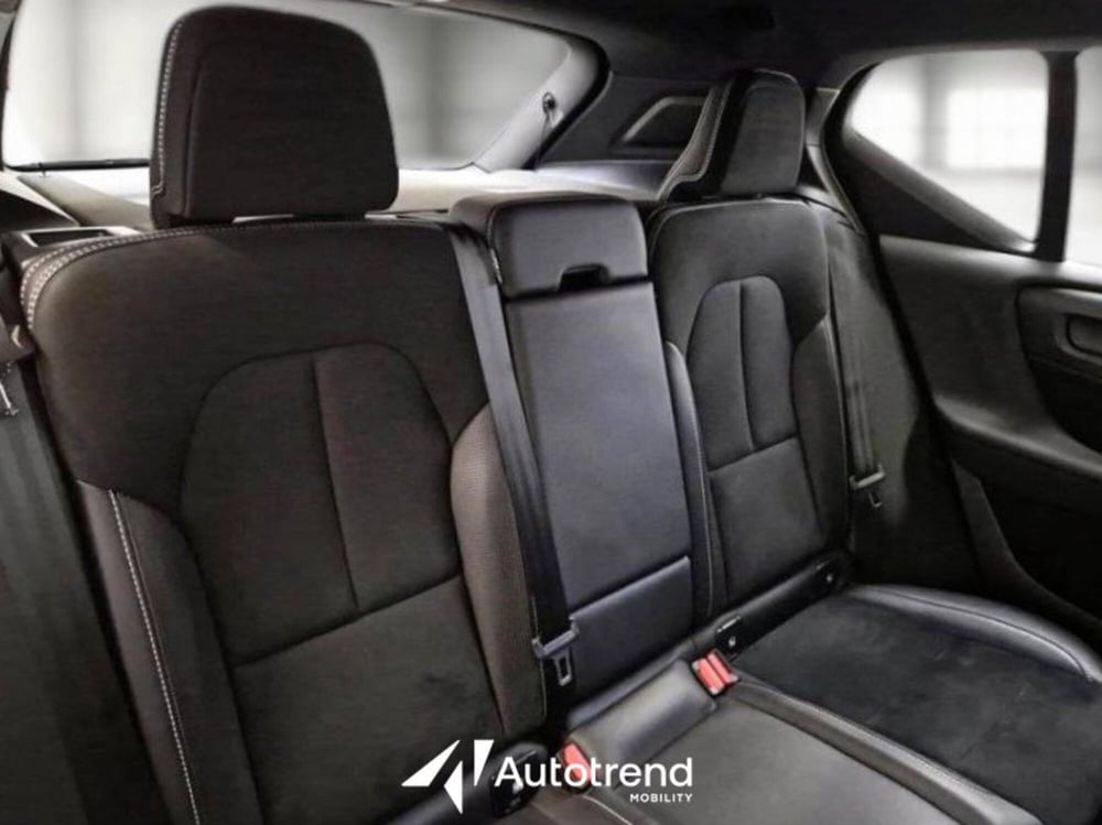 Volvo XC40 usata a Bari (9)