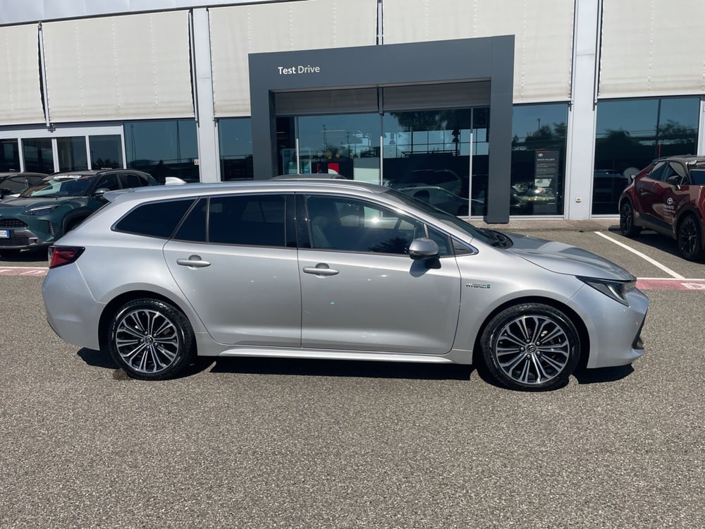 Toyota Corolla Touring Sports usata a Piacenza (9)