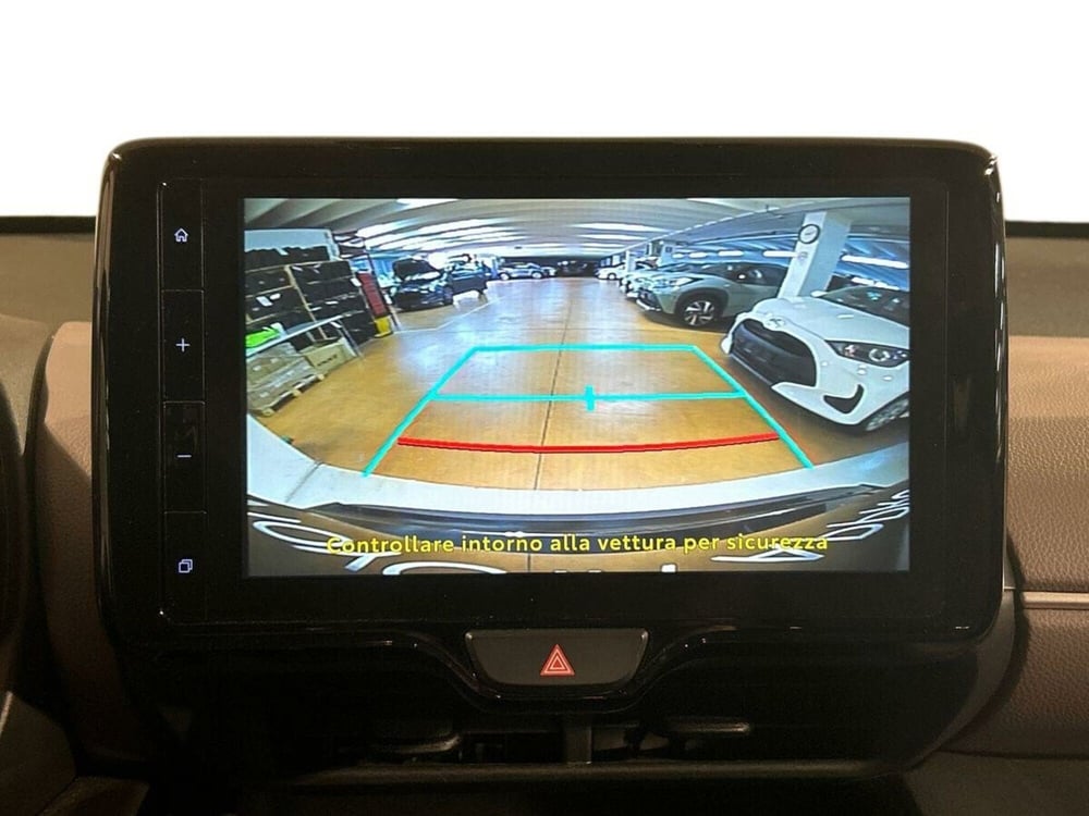 Toyota Yaris Cross usata a Lecco (14)