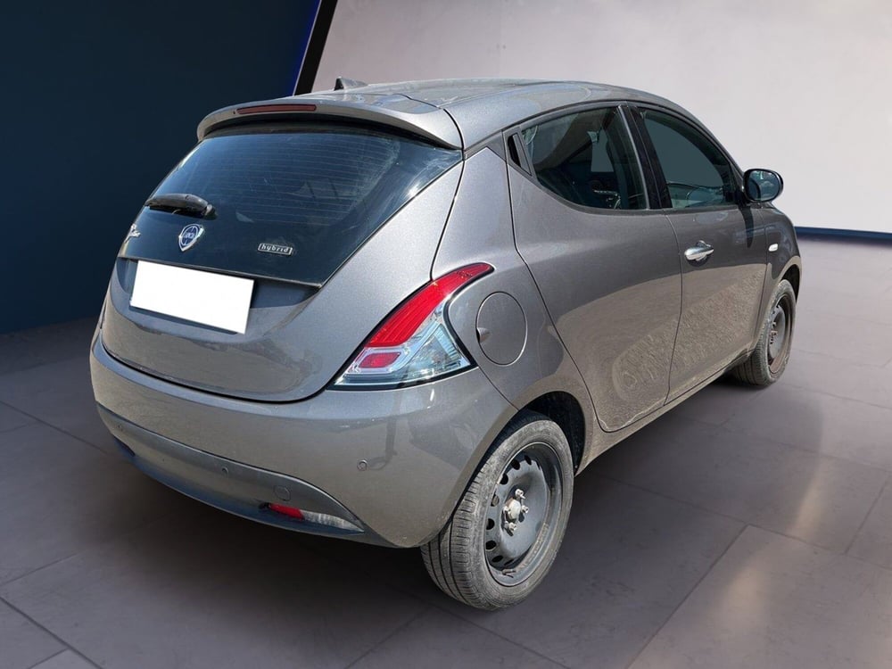 Lancia Ypsilon usata a Torino (4)