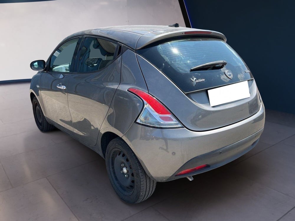 Lancia Ypsilon usata a Torino (5)