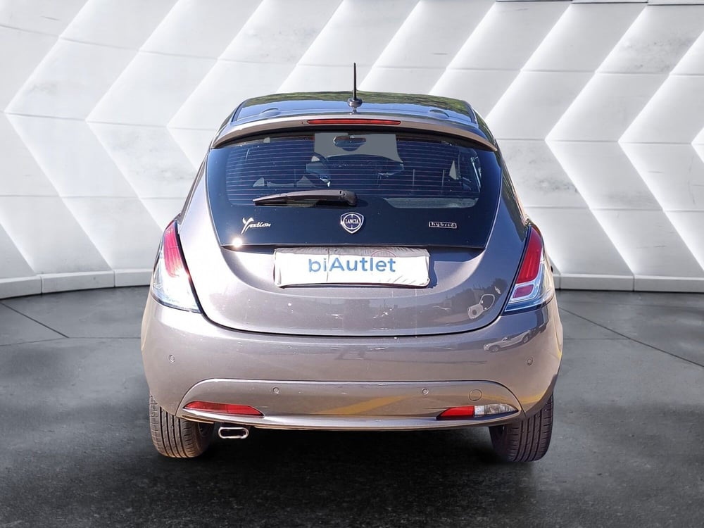 Lancia Ypsilon usata  (3)